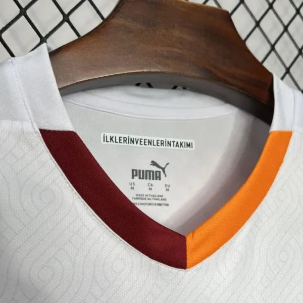 Galatasaray 24/25 Away kit - Fan Version - Football shirt